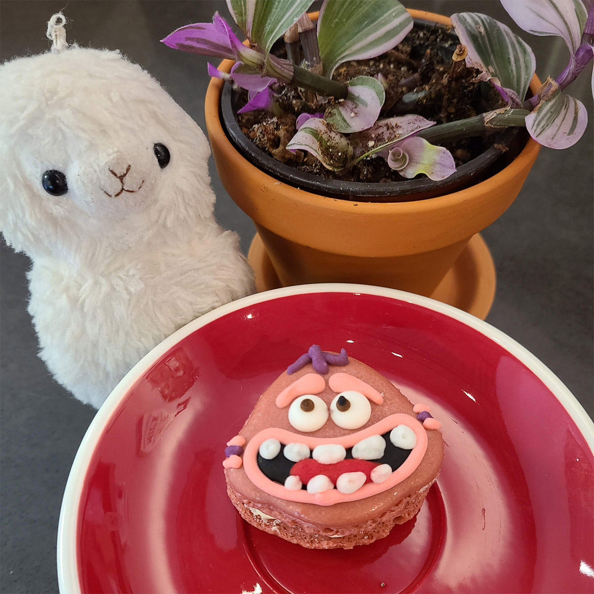 Strawberry Lychee Cream Soda Macaron